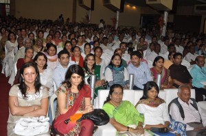 view-of-audience-at-talk-on-art-of-happy-living-by-bk-shivani