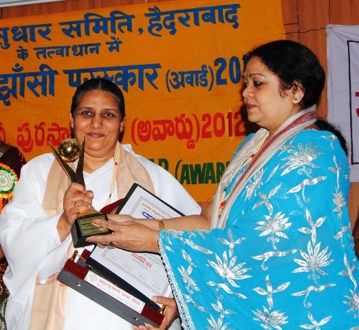 Awards to Mohini Behn, Munni Behn & Usha Behn of Madhuban