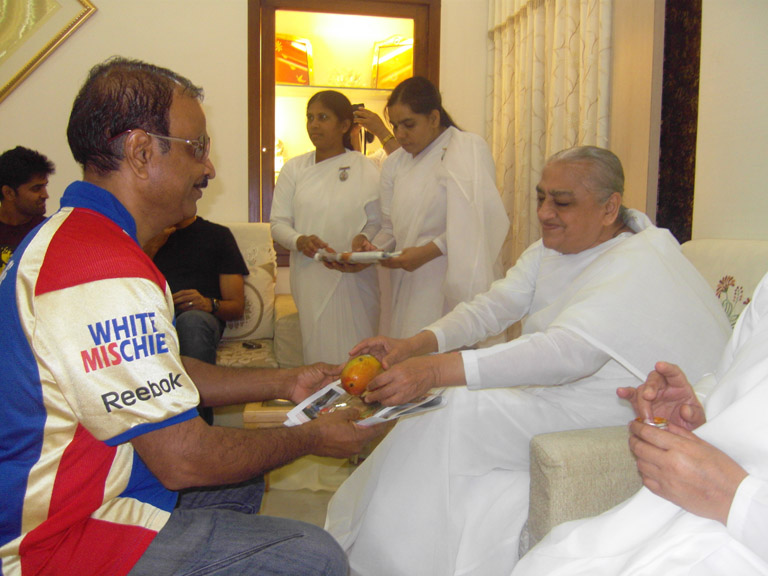 RCB IPL Team Members Meeting Brahmakumaris Joint Head Dadi Hridaymohini ji