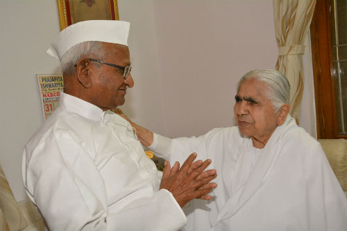 Social Activist Padmabhushan Anna.Hazare Visits Brahma Kumaris H.Q at Mount Abu