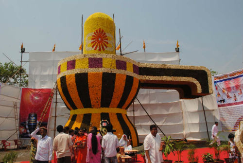 World's Largest Flower Shivling at Belgaum (Karnataka)