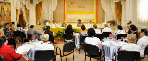 A Round Table at St. Petersburg Brahma Kumaris Centre (Russia)