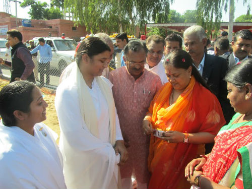 Brahmakumaris Sisters Meeting Rajasthan Chief Minister Mrs Vasundhara Raje in Ajmer